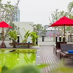 Sunshine Hip Hotel - SHA Plus